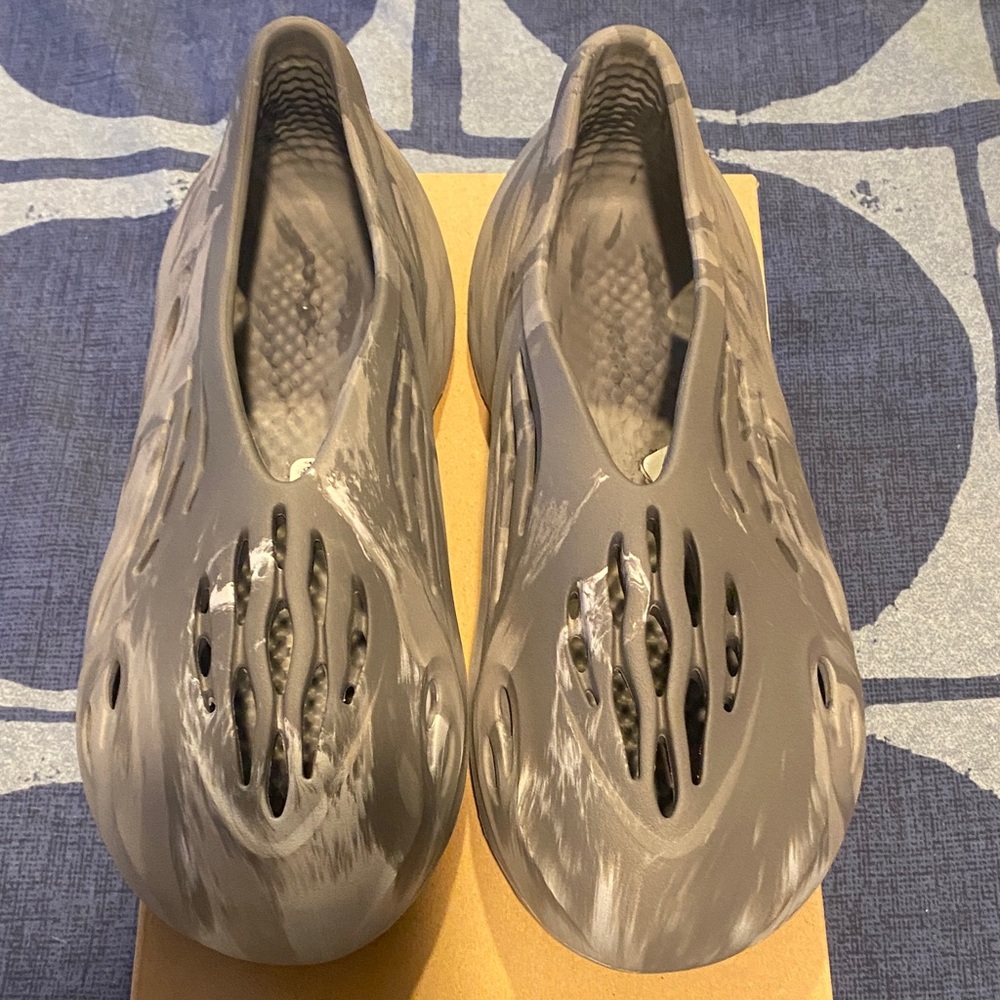 Adidas Yeezy foamrunner mx granite size 10